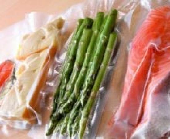 Vacuum packaging