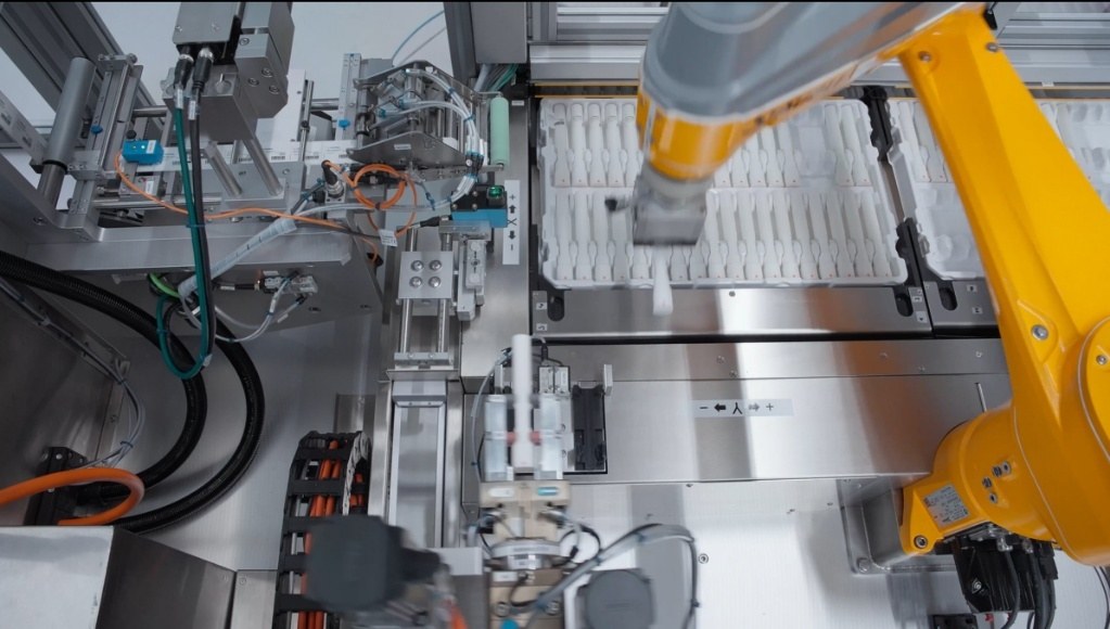 Stable, automated handling even with complex product geometries on the HERMA 211R HC