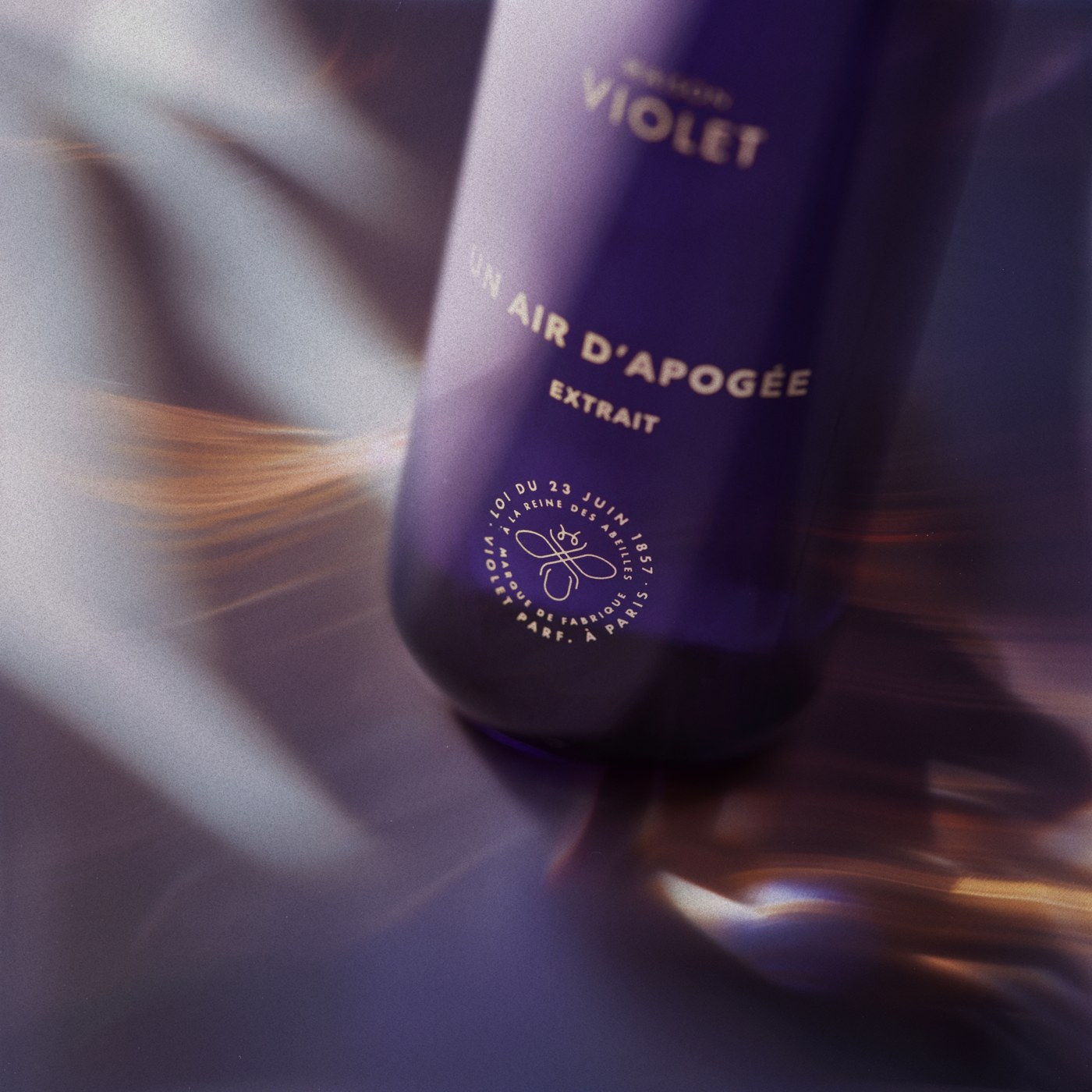 Un air d Apogee Extrait 50ml edition with purple lacquering and hot stamping