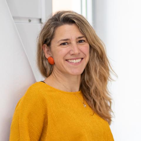 Dr. Nadine K. Lampka