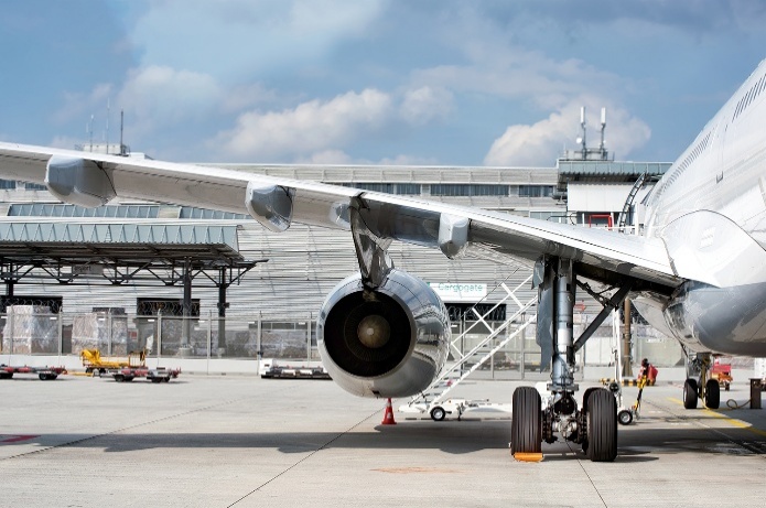 An airplane on the tarmac

AI-generated content may be incorrect.