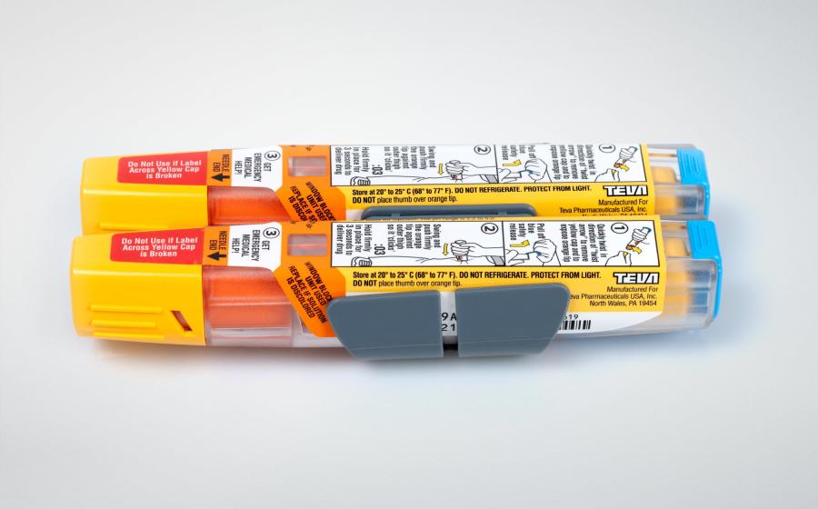Abrasion-Resistant and Award-Winning: TEVA Relies on Schreiner MediPharm for Novel Adrenaline Injector Label autoinjector label for teva