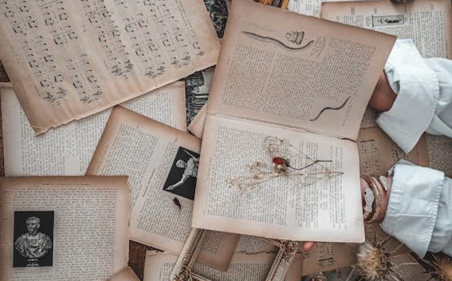 THE HISTORY OF PAPER THE HISTORY OF PAPER