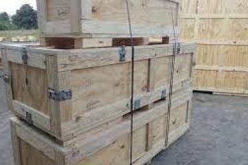 WOODEN CRATES IN THE SHIPPING INDUSTRY