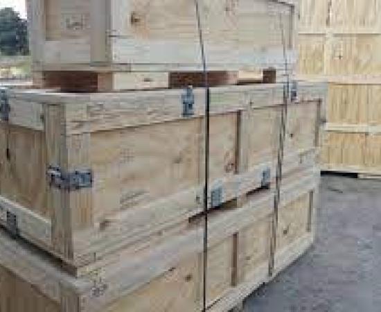 WOODEN CRATES IN THE SHIPPING INDUSTRY