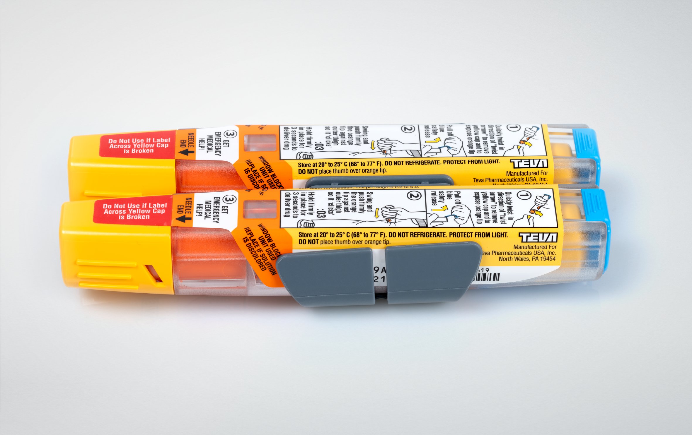 Abrasion-Resistant and Award-Winning: TEVA Relies on Schreiner MediPharm for Novel Adrenaline Injector Label autoinjector label for teva
