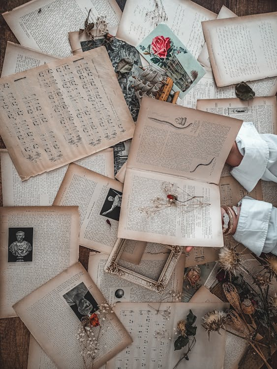THE HISTORY OF PAPER